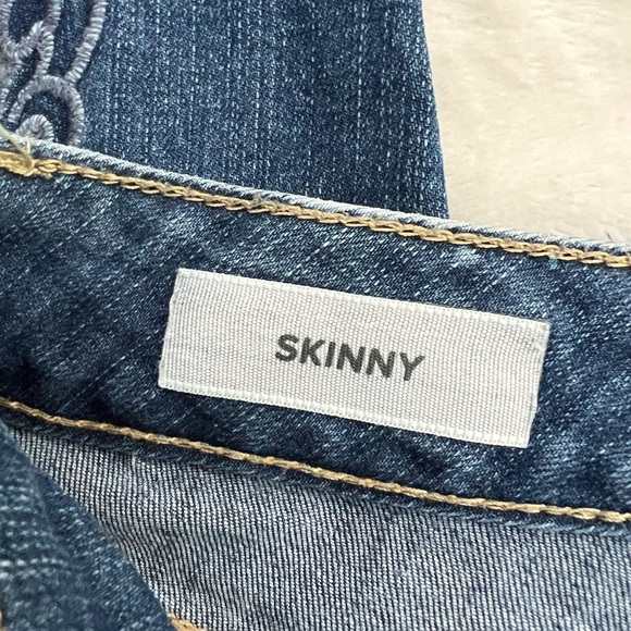 Torrid Embroidered Skinny Capri Blue Denim Jeans, Size 10 - Picture 5 of 13